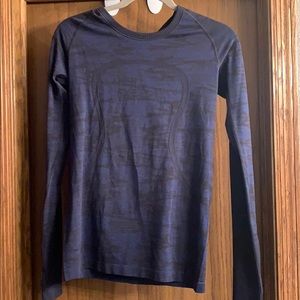 Lululemon swiftly tech long sleeve. Size 8